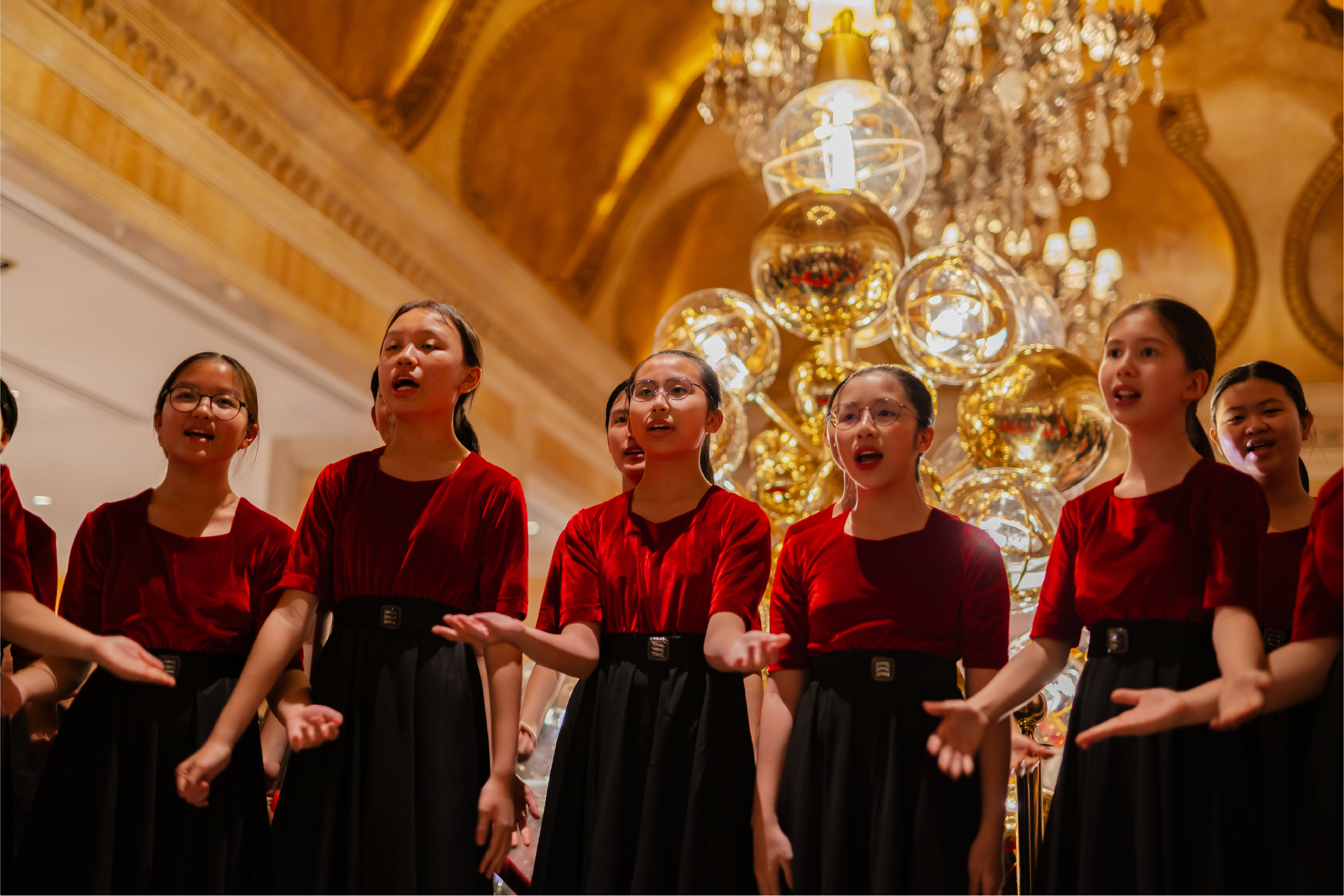 香港朗廷酒店 “流光星座”圣诞树丨中国香港丨NYGDESIGN 牛油果设计-15