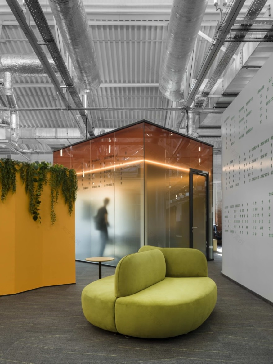 俄罗斯 Raiffeisen TechCenter 办公室丨俄罗斯鄂木斯克丨IND Architects-14