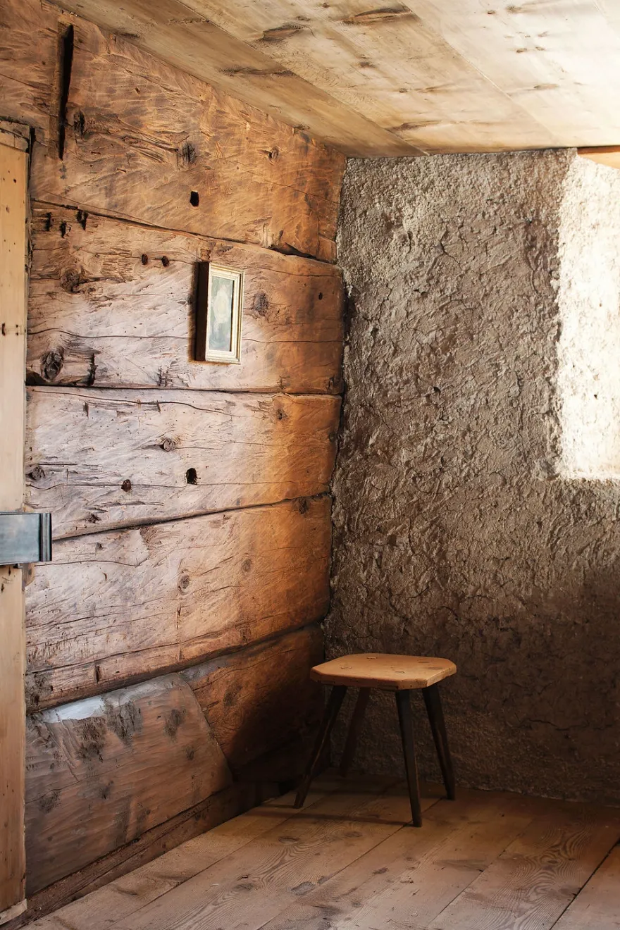 瑞士 Stuls 古老住宅的翻新设计-18