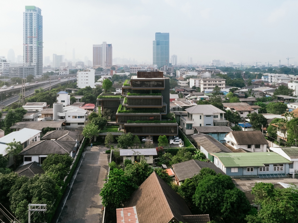 曼谷“水稻梯田”式办公室,绿色环保,灵活共享空间-3