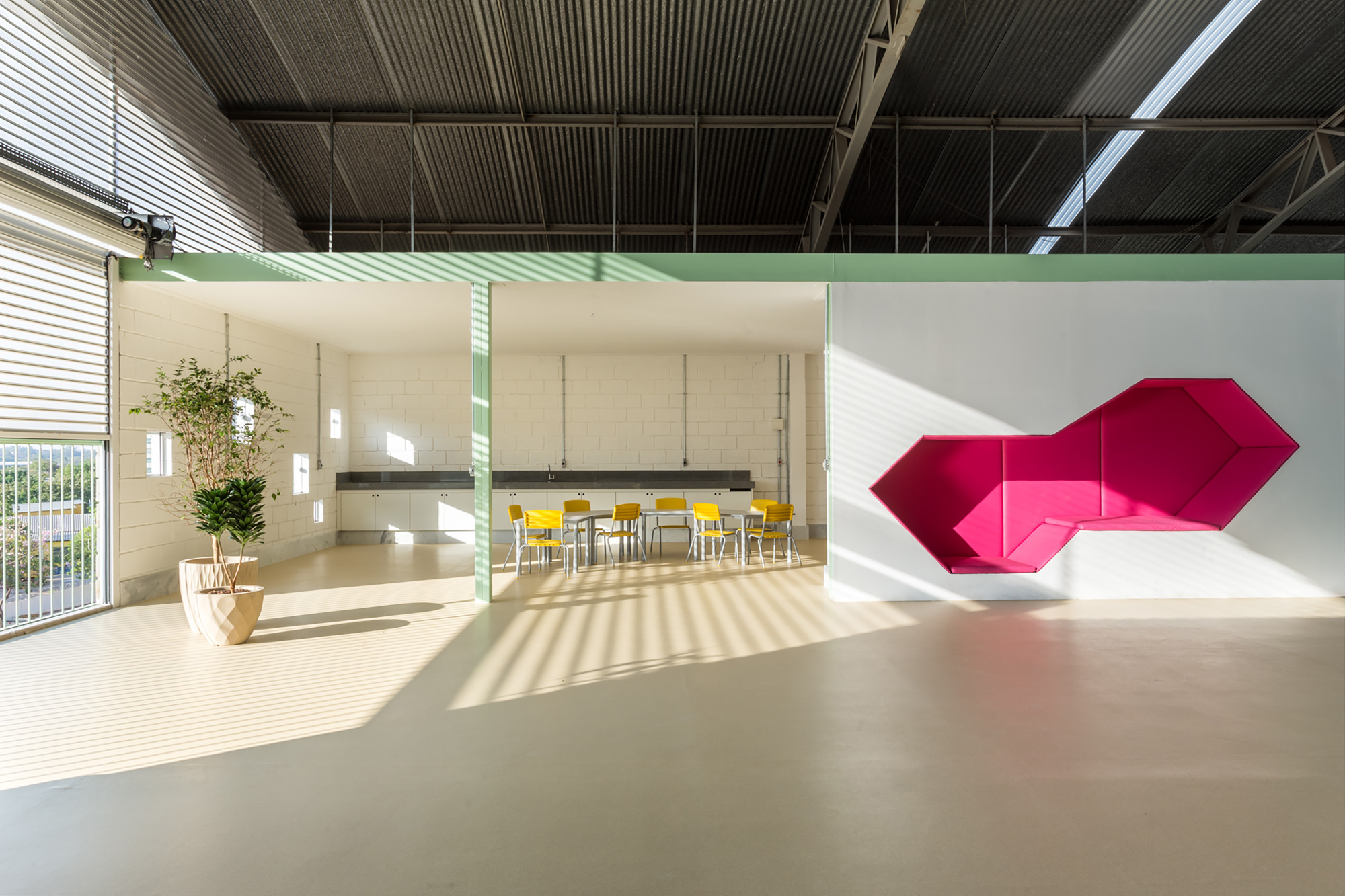 Casa Fundamental Kindergarten / Gabriel Castro + Marcos Franchini (BIRI) + Pedro Haruf-16