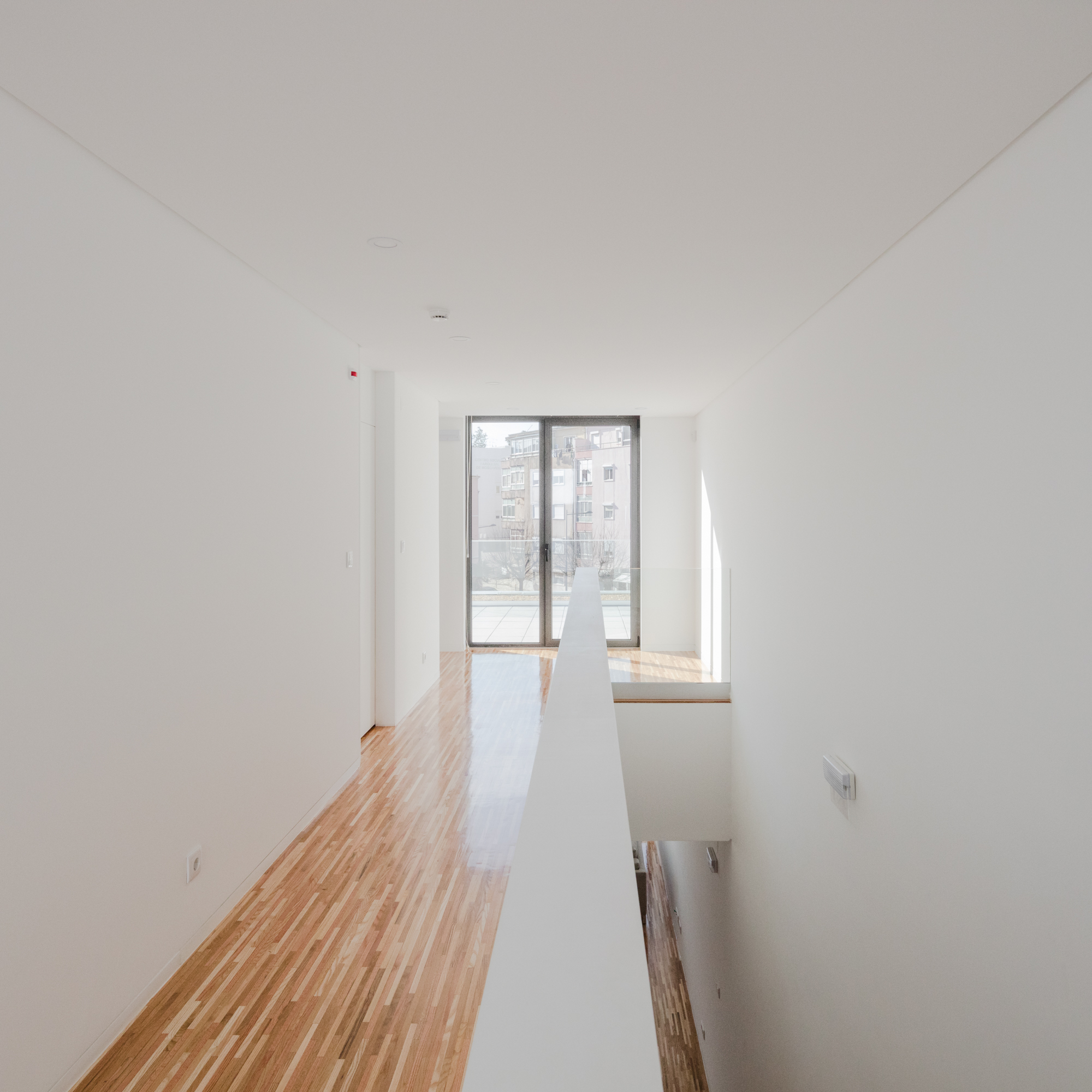 田园牧歌,莫什卡维迪的宗教中心,葡萄牙 / Plano Humano Arquitectos-47