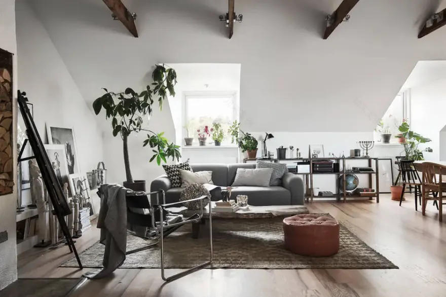 老建筑顶层阁楼的巧妙设计,空间利用与魅力细节-1