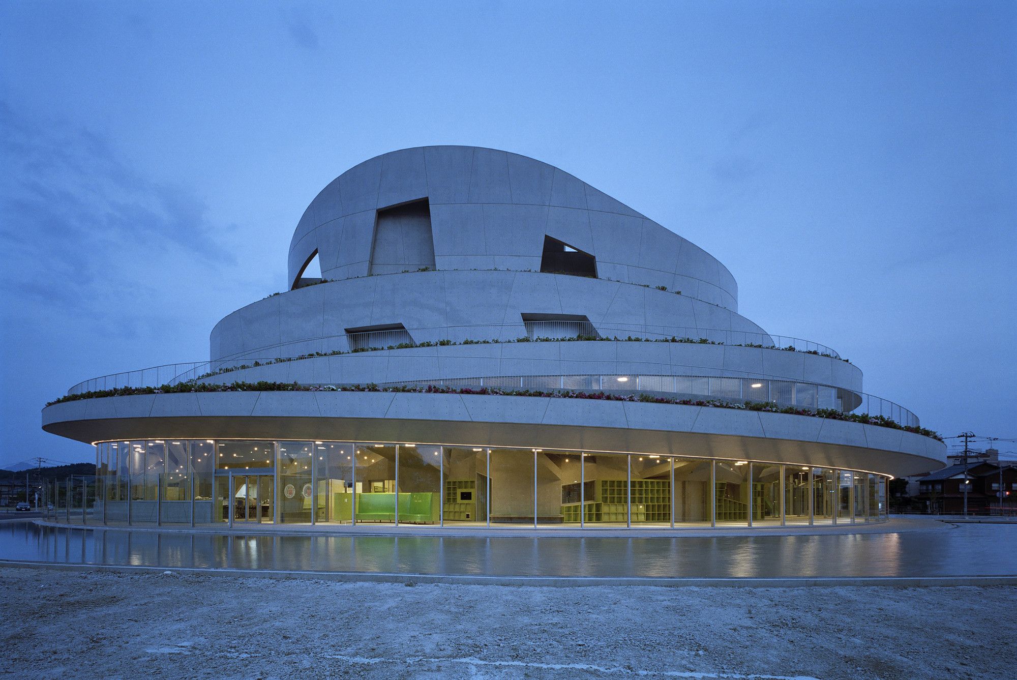 扭曲的音符 · 日本 Niigata 市 Akiha 区文化中心-2