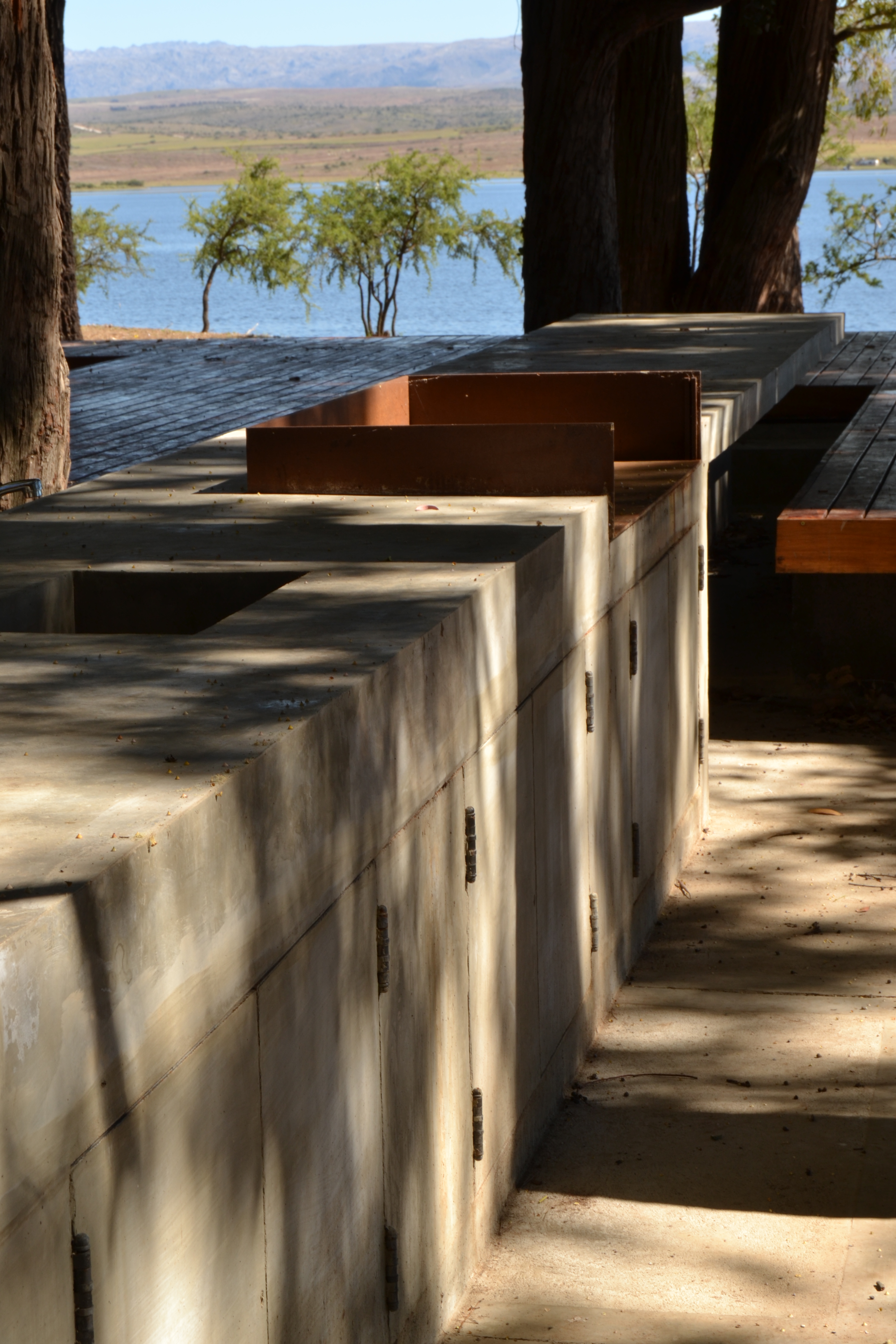 Los Molinos湖畔提升风景体验的一系列小型基础设施丨Alarcia Ferrer Arquitectos-19
