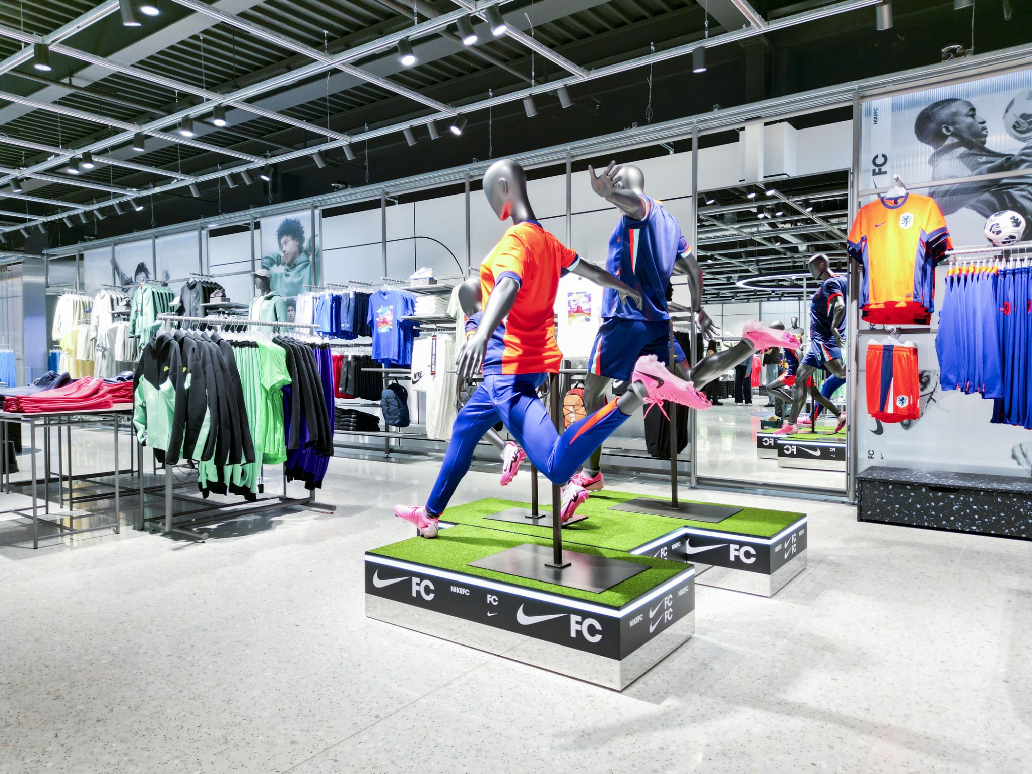 Nike 荷兰 Westfield 购物中心店丨Tchai 团队-0