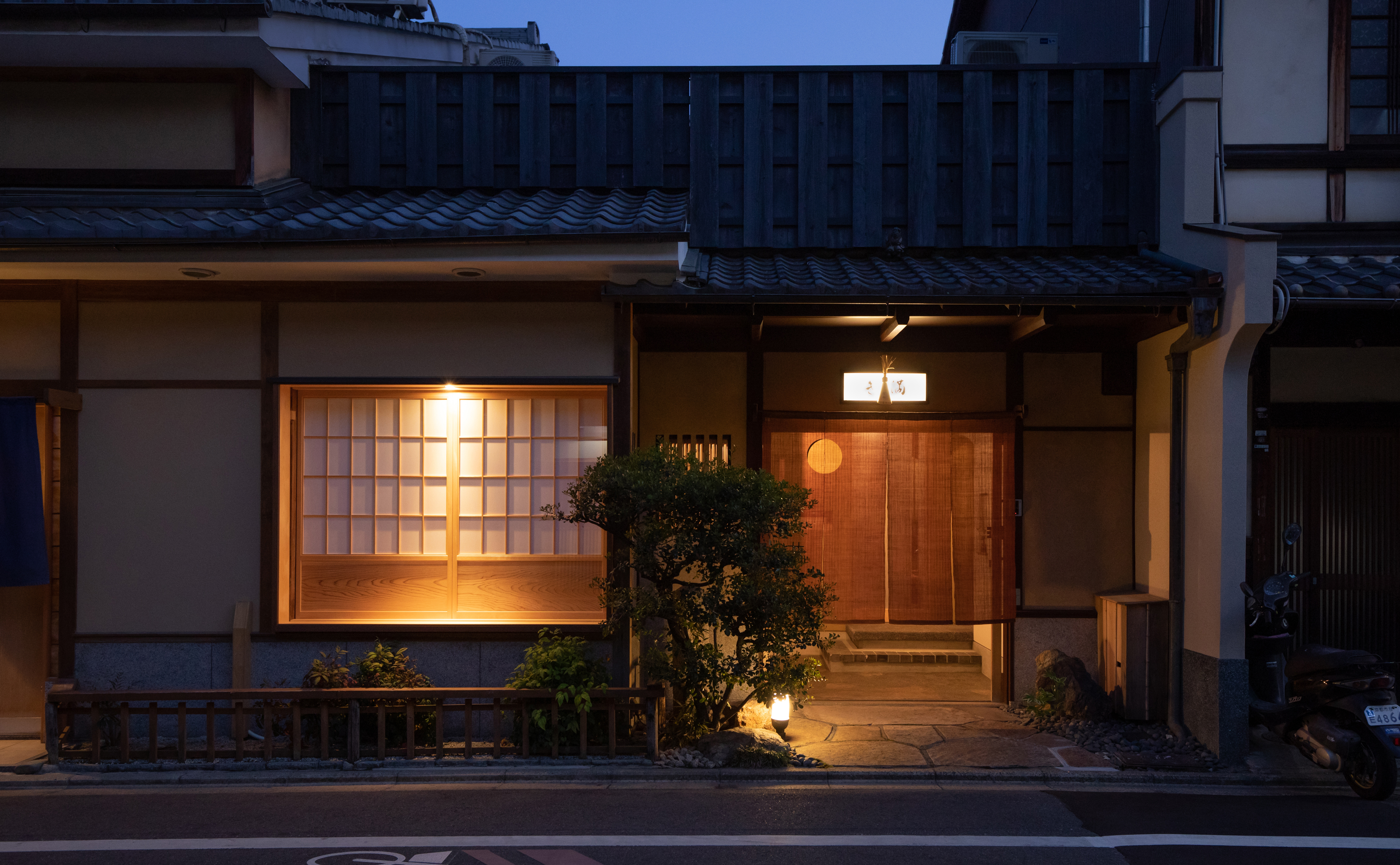 光月（注：MITSUKI在日语中可能对应光月，比如《火影忍者》里有角色光月桃地再不斩，光月罗马音就是MITSUKI ，当然也可能有其他人名、地名等对应，但需结合具体语境，这里暂按常见人名姓氏处理） 丨日本京都丨AtSpace Architects-22