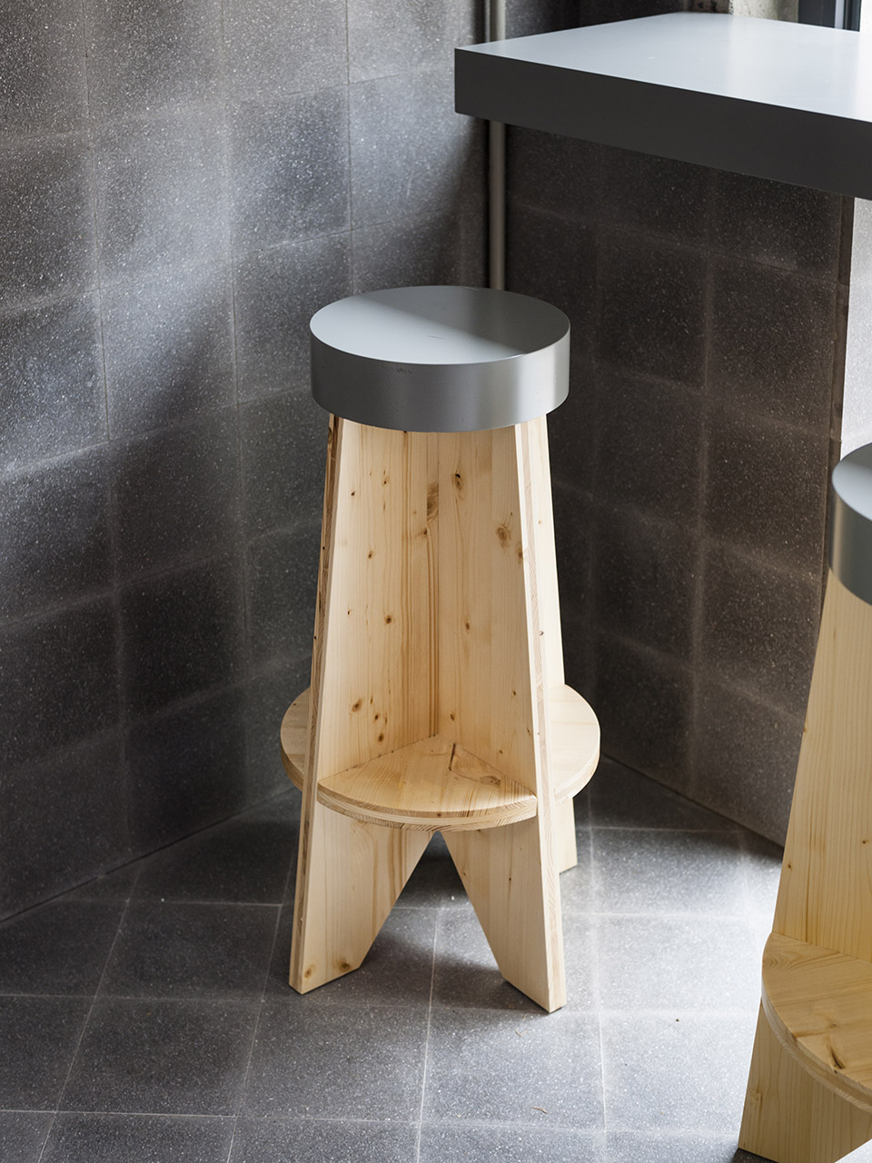 柏林街头的美式风情 & Beets and Roots餐厅 / GONZALEZ & HAASE / AAS-33