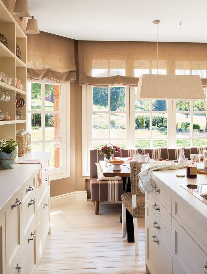 电影“爱是妥协”灵感之家 | 西班牙海岸的阳光梦想-11