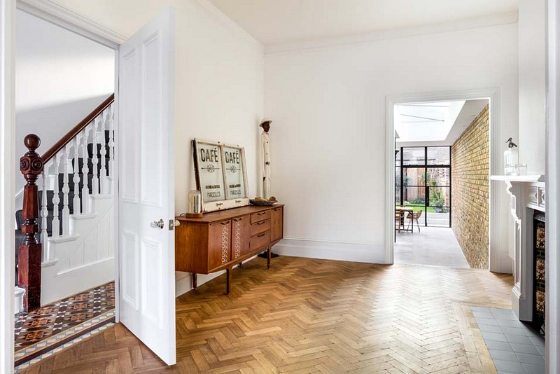 伦敦建筑师打造现代家庭住宅 | 下沉式厨房、工业风设计-18