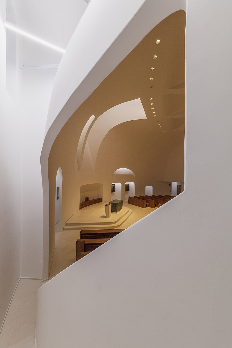 约翰·保罗二世教堂,匈牙利 / Robert Gutowski Architects-22