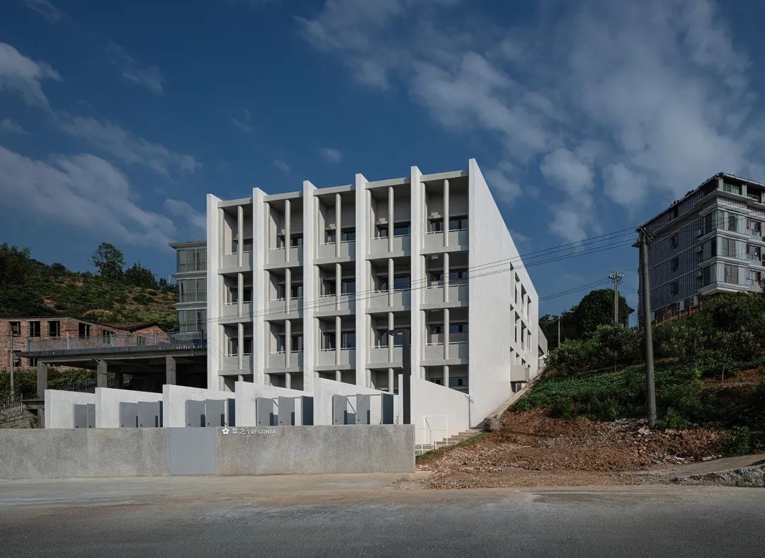 乡村梯田中的光影酒店 · 棠之酒店丨中国郴州丨米凹工作室-35