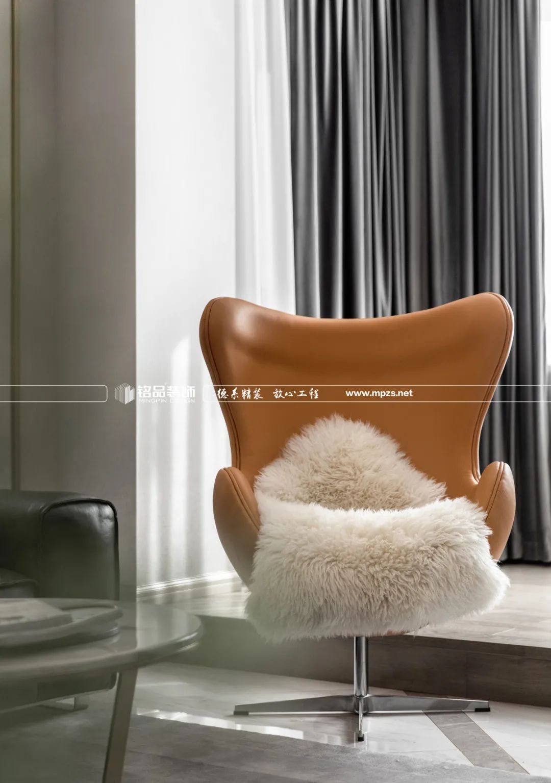 龙湖滟澜山现代轻奢案例，客餐厅打通扩容 1/3-25