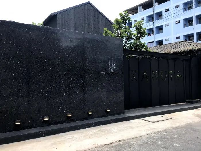 泰国 Kanut House 咖啡厅 | 现代奢华融入热带雨林-6