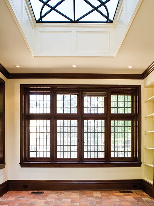 劳伦斯公园都铎式建筑（注：Tudor常见有都铎王朝；都铎式建筑风格等意思，这里结合Lawrence Park推测大概率是指都铎式的风格或建筑类型，比如是某小区内采用了都铎式风格建造的房屋等，如果有更多背景信息可得到更精准结果） 丨CASEY DESIGN | PLANNING GROUP INC.-6