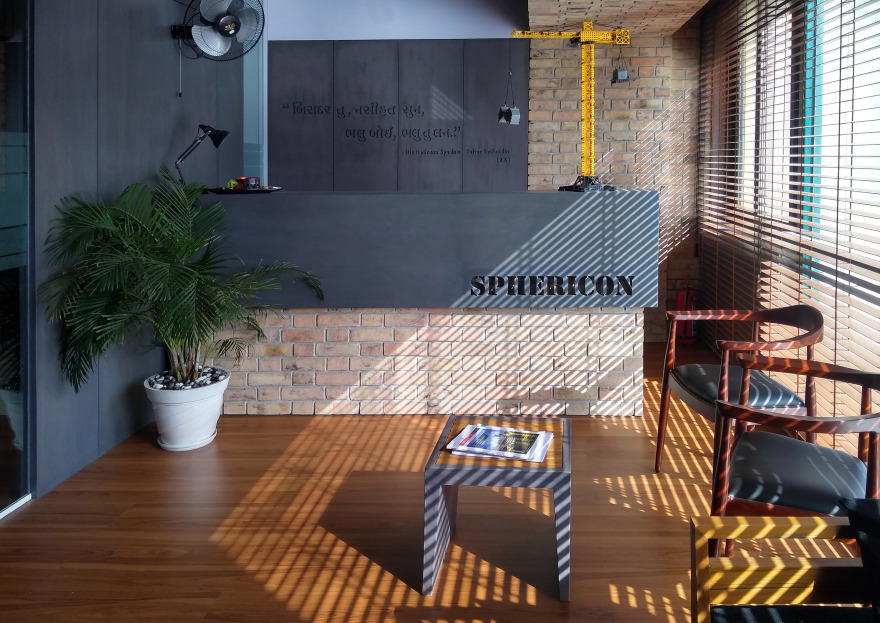 建筑工厂协作公司的现代办公室设计-18