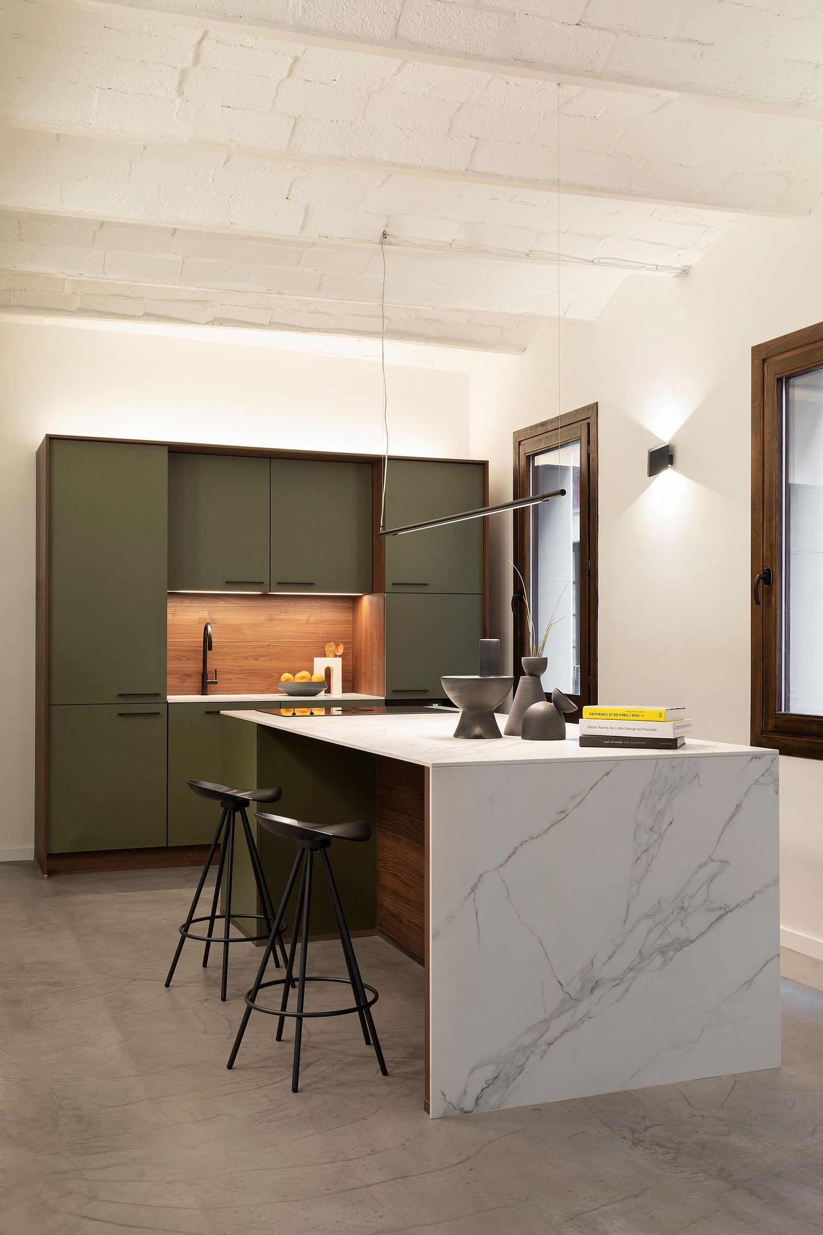 巴塞罗那以窗帘为墙的公寓丨西班牙巴塞罗那丨巴塞罗那Culto展厅与Daniel Rotmensch Studio-51