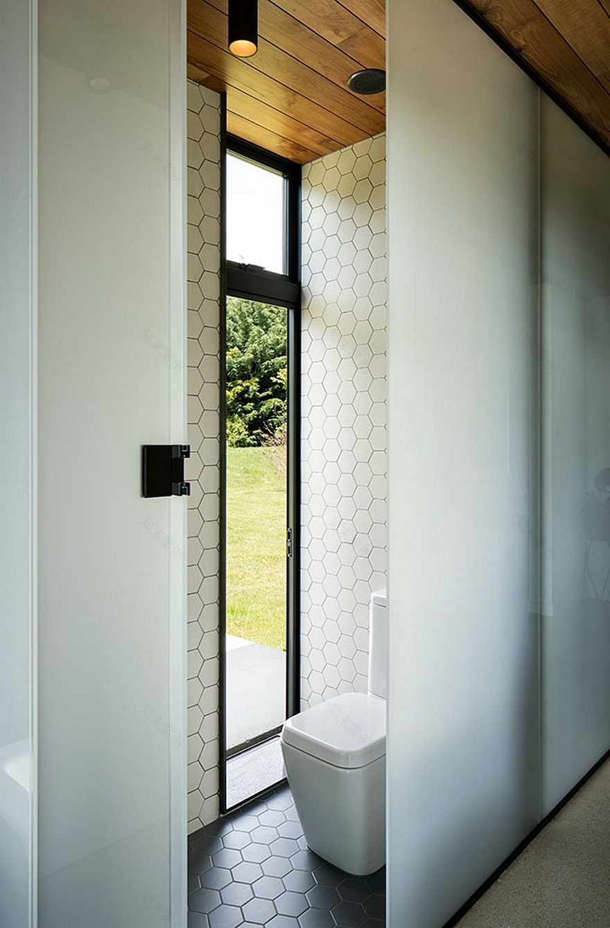 Sawtooth House Overlooking the Shotover River, New Zealand-23