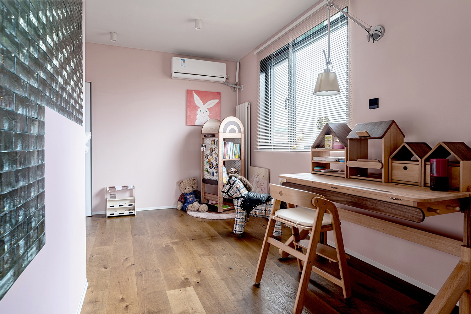 105㎡简约风拆掉一间房秒变大横厅,三口之家玩转通透格局-61