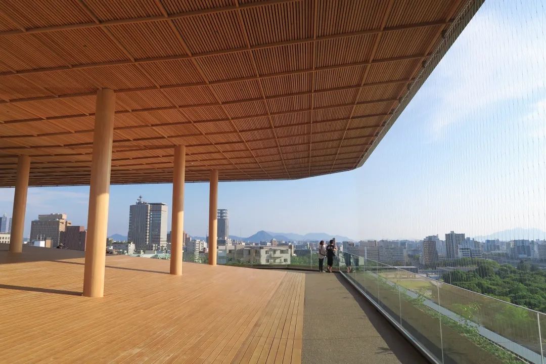 广岛纸鹤塔——城市新地标，和平与环保的设计典范-31