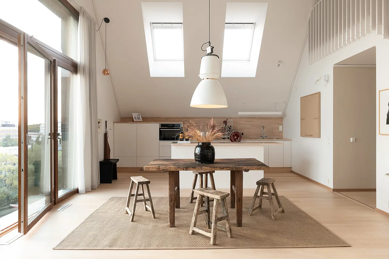 自然风格瑞典顶层复式公寓-3