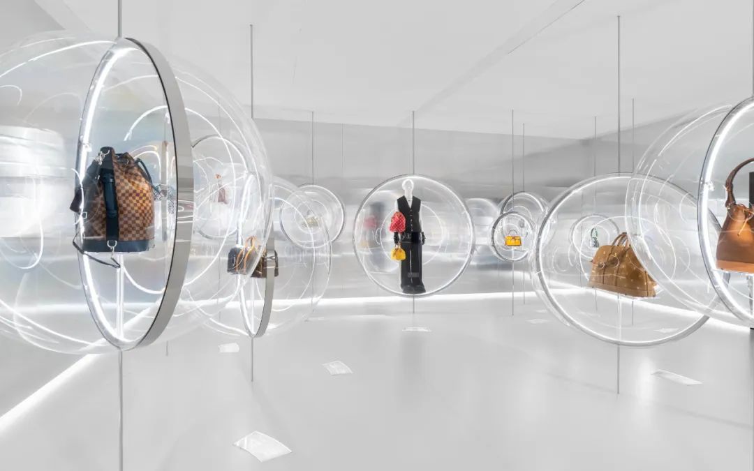 Louis Vuitton 泰国专卖店之梦幻之旅丨泰国曼谷丨OMA-44