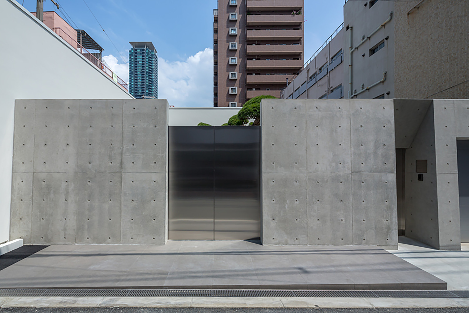 House with Podocarpus  Yasutoshi Mifune + Toru Atarashi-101