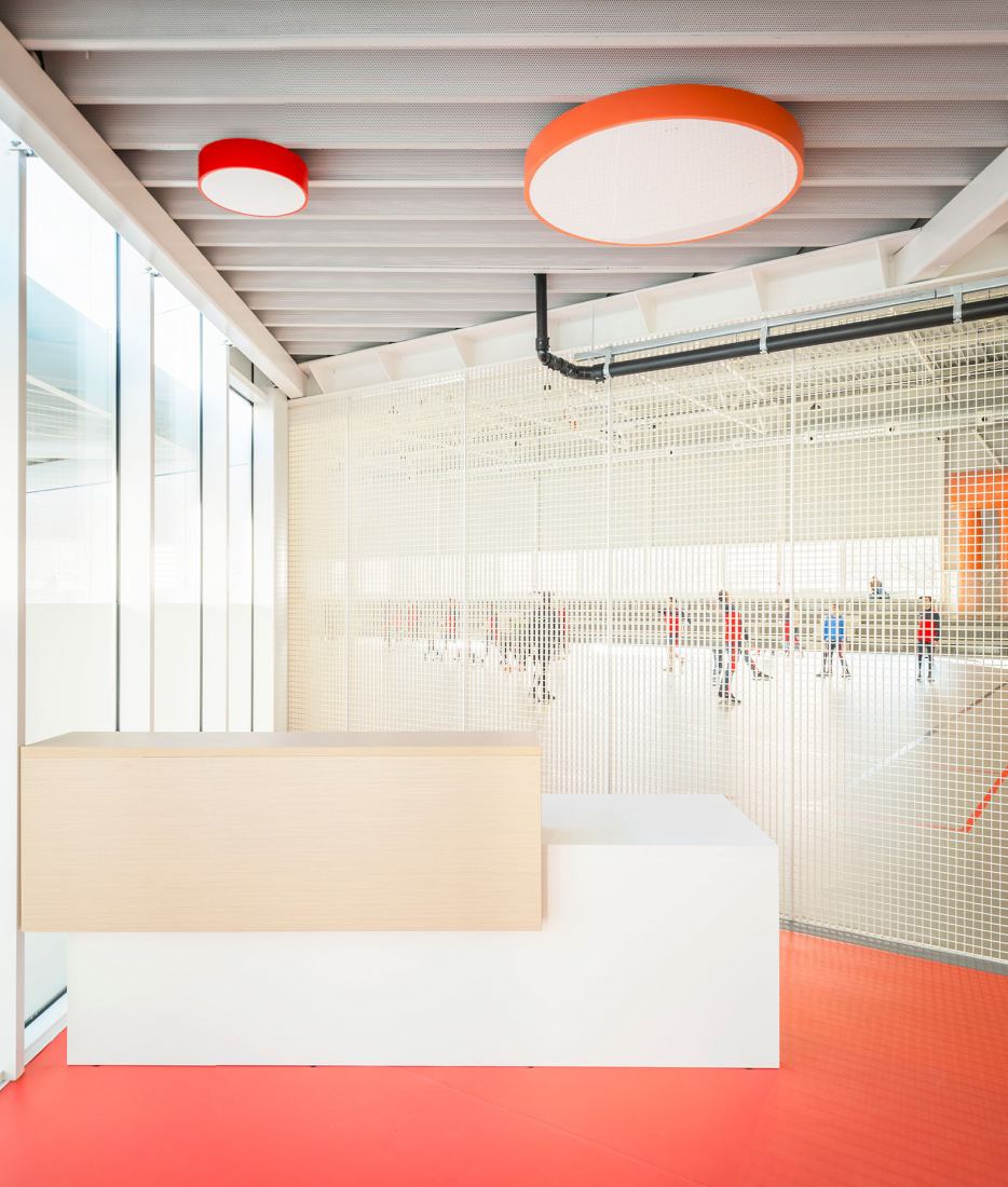 OAOB Arquitectura设计的多功能体育馆丨西班牙马德里-34