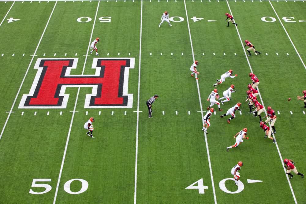 Assumption 大学运动广场-5