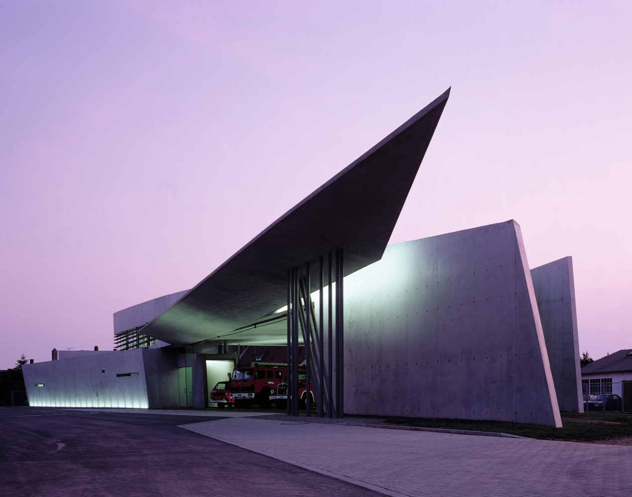 AD Classics Vitra Fire Station  Zaha Hadid-65