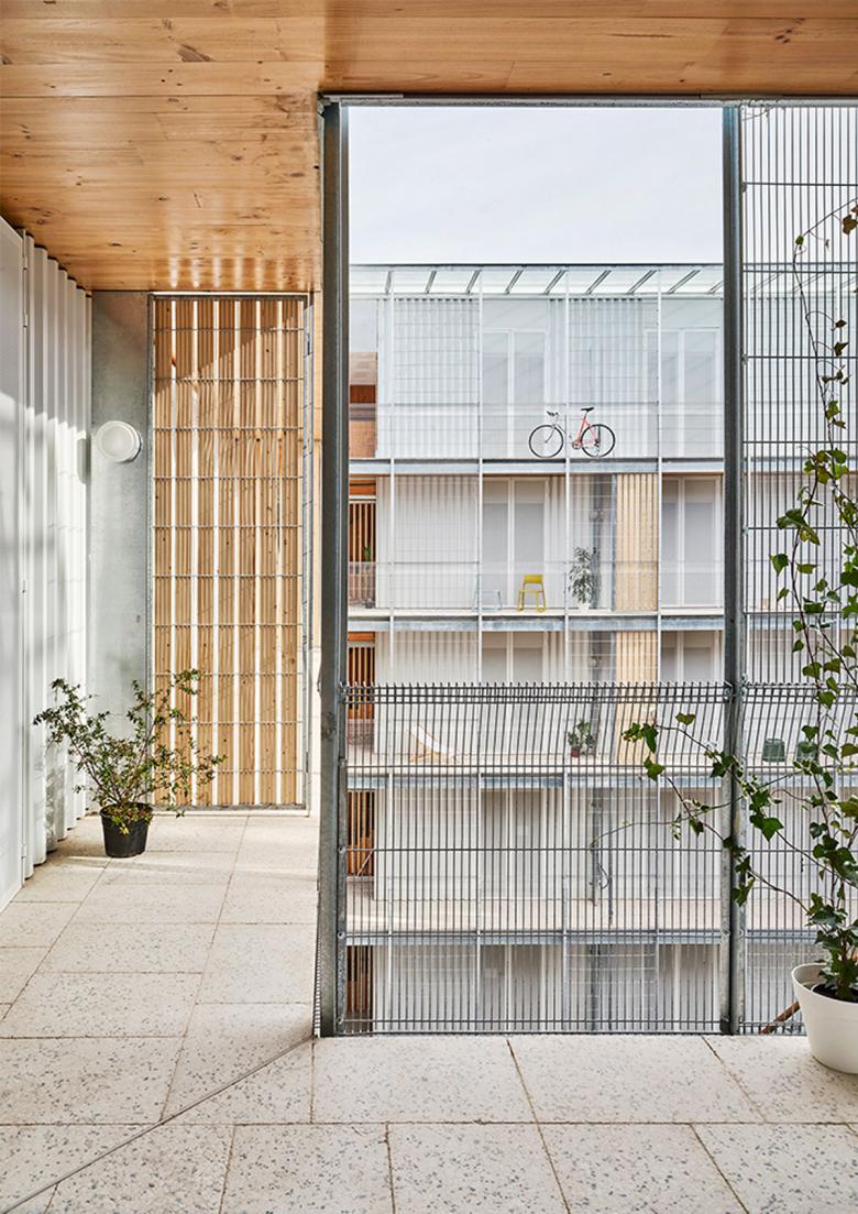 Peris + Toral arquitectes丨85 Social Housing Units in Cornellà丨Spain-0