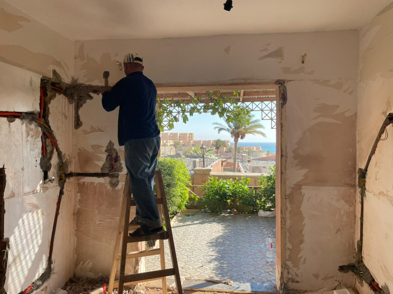 “Seaside Chalet Makeover for Ultimate Relaxation”-10