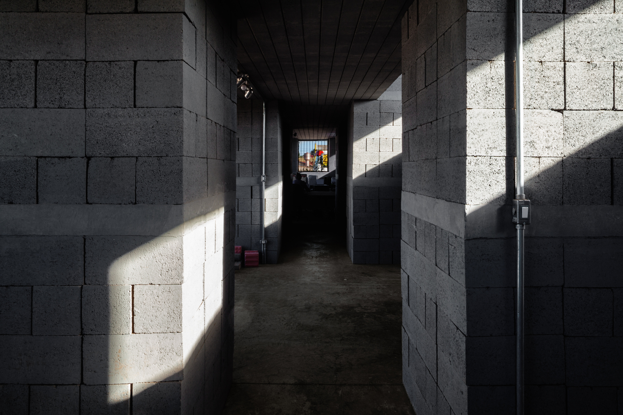 集装箱式工厂总部,无砂浆建筑创新实践-8