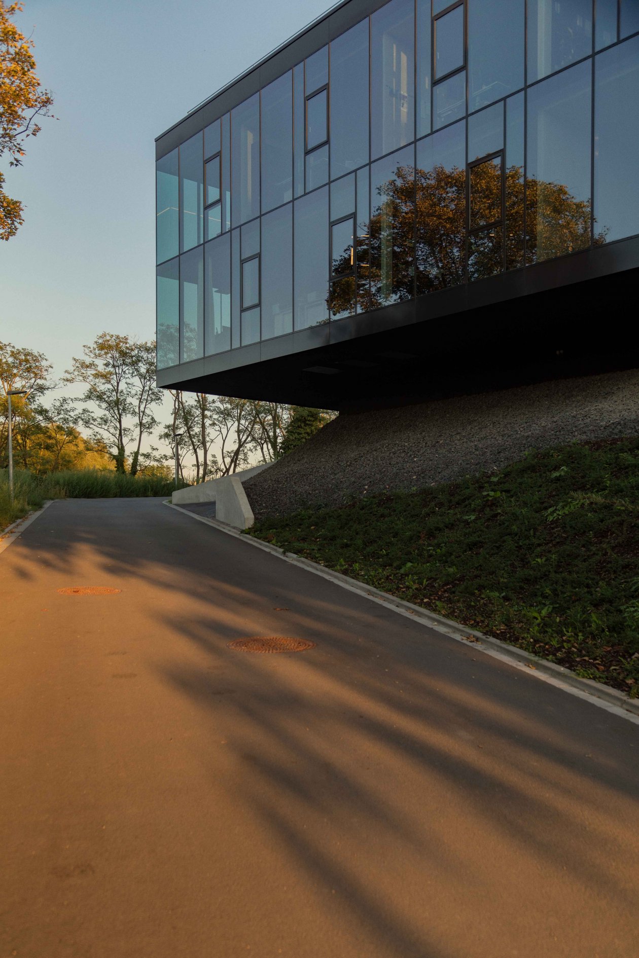 镜像立方体 | FORMAAT 总部办公空间设计-20