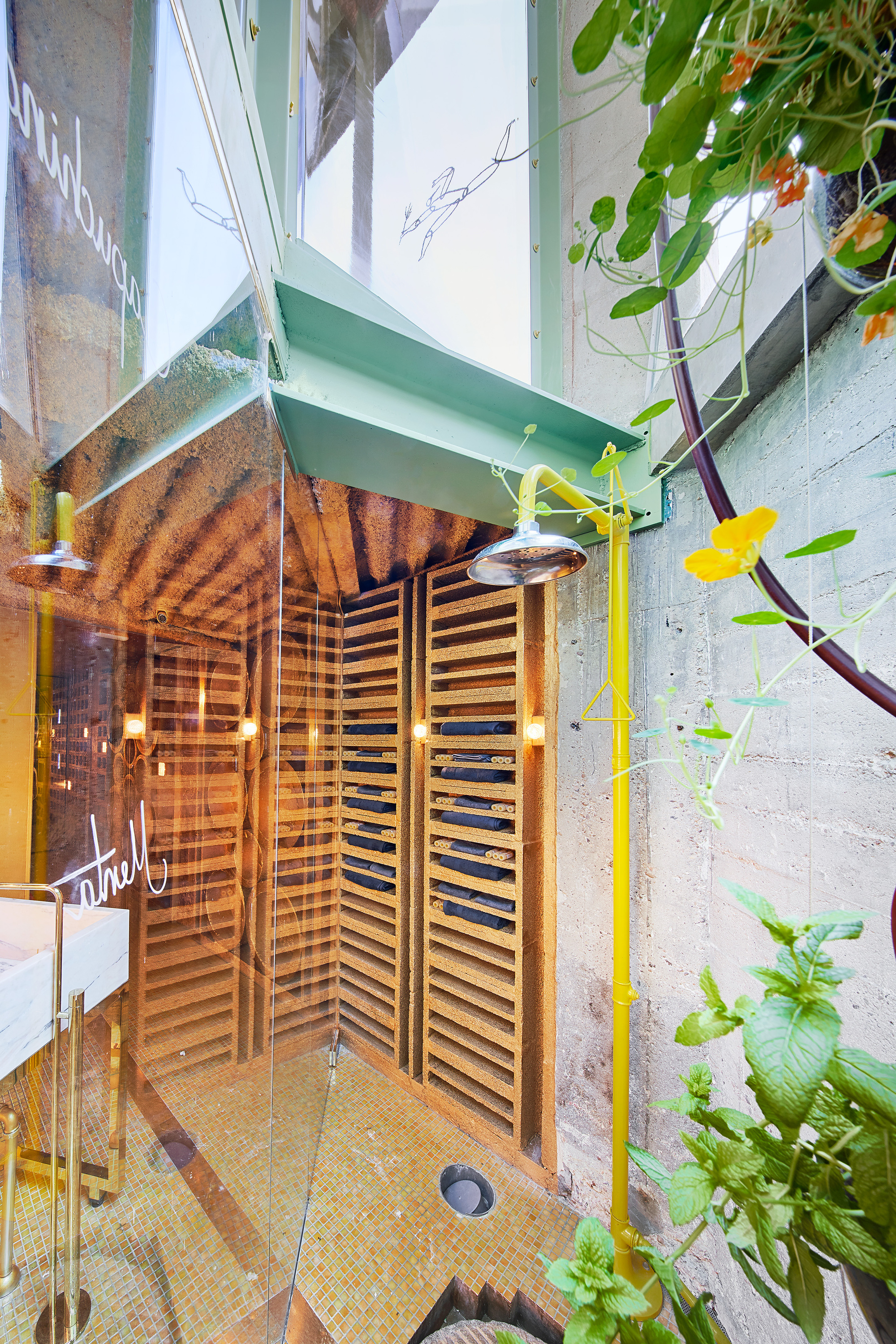 Run Run Run Intervention / Andrés Jaque / Office for Political Innovation-37