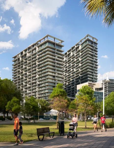 Heron 健康住宅大楼丨美国坦帕丨KPF-7