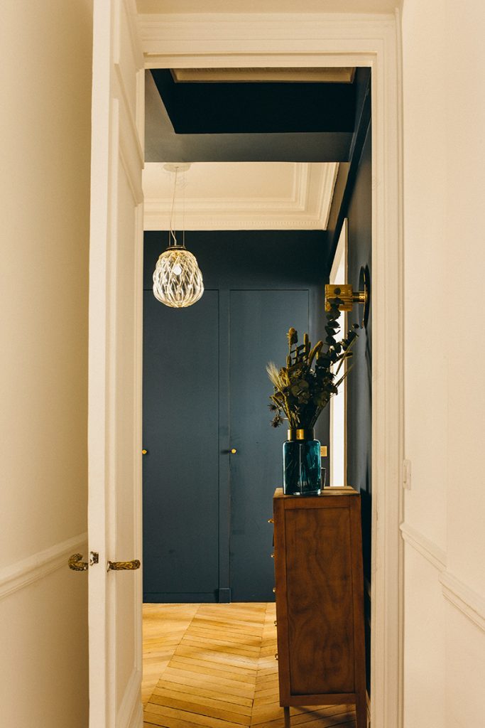 À Tocqueville带花卉图案的公寓丨Camille Hermand-17