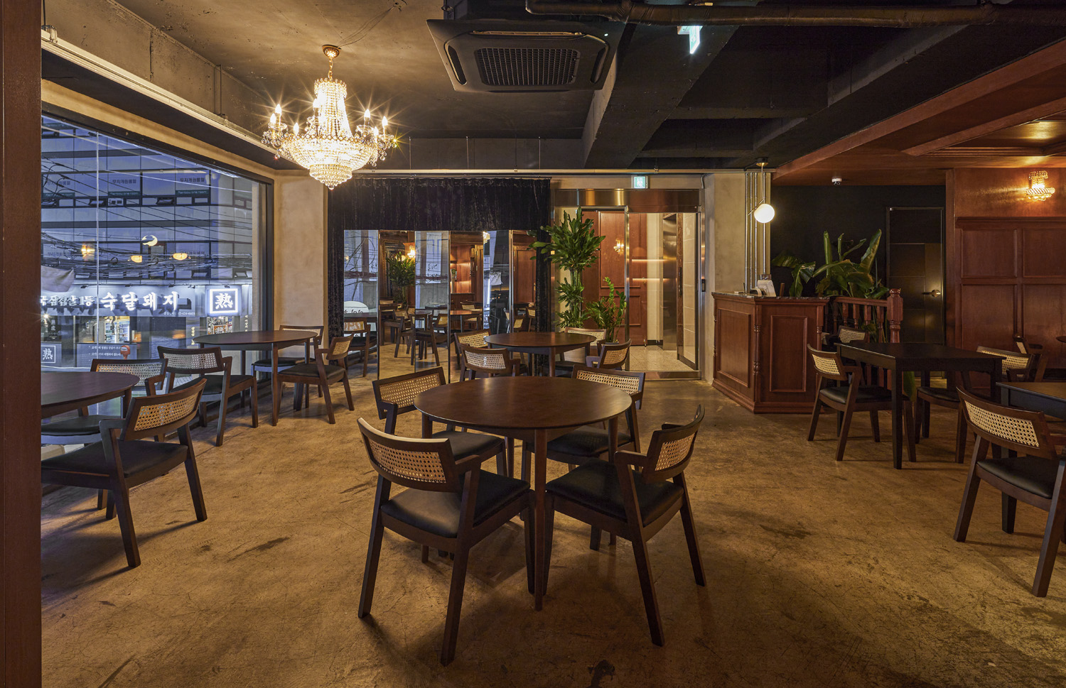 复古风 34 平小餐馆，精致美食空间-5