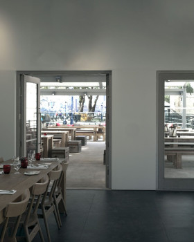 伦敦塔桥河畔历史餐厅丨英国伦敦丨Tony Fretton Architects
