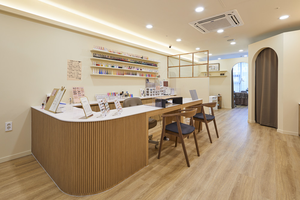 白色木屋 | 14 平极简内饰的完美呈现-2