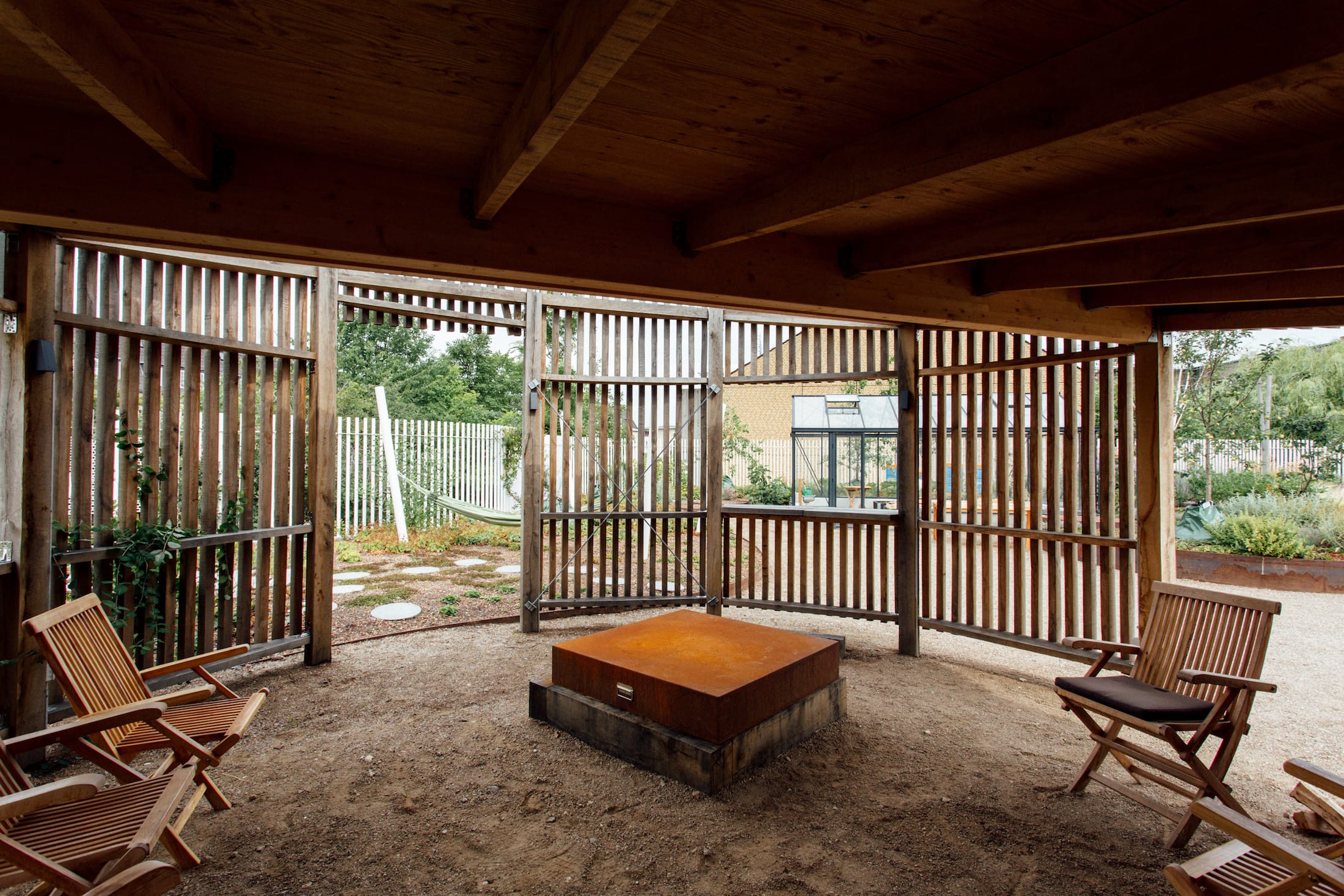 丹麦腓特列斯贝,感官体验治疗屋顶花园-26