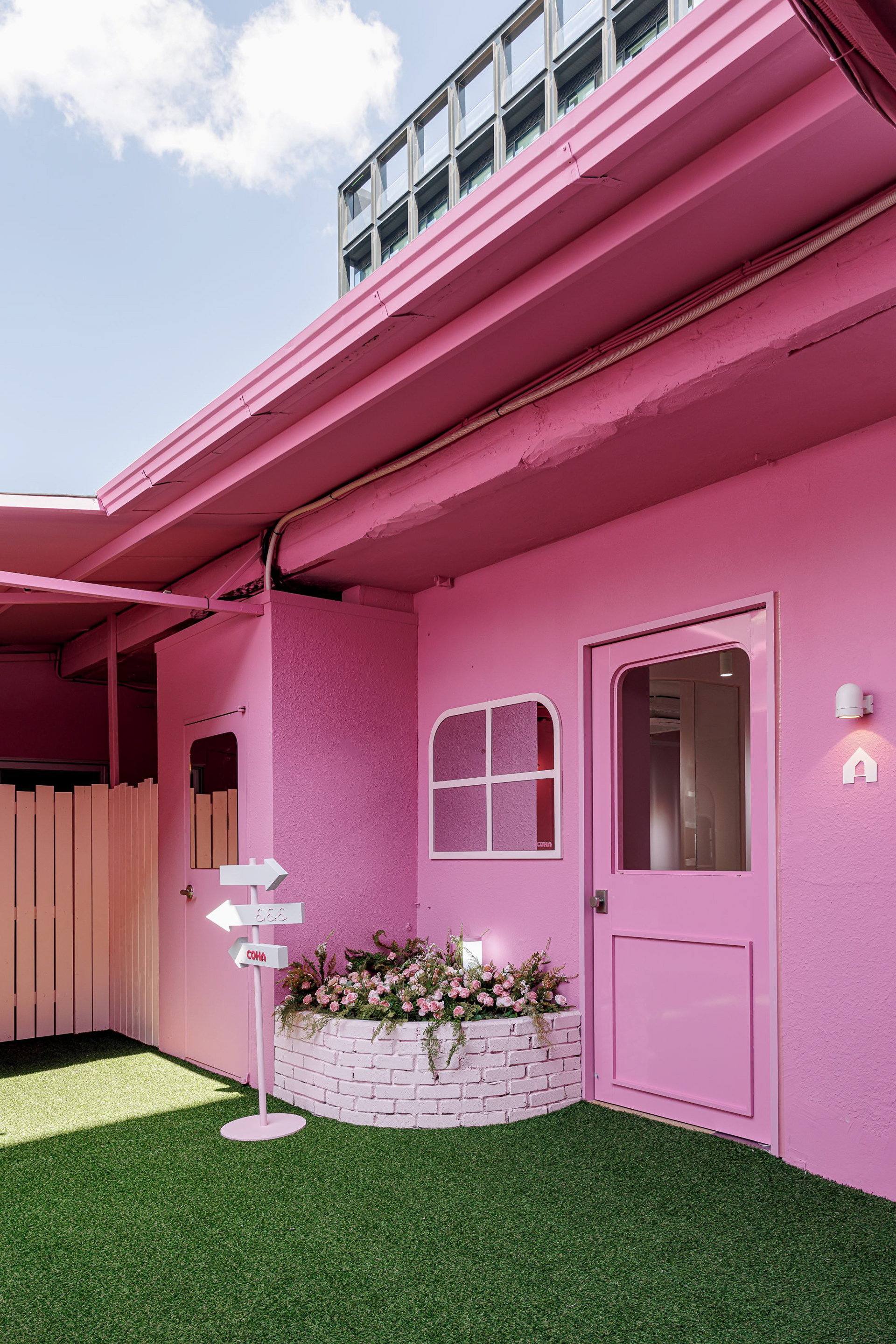 Rom&nd Flagship Store, Pink Office in Seongsu-30