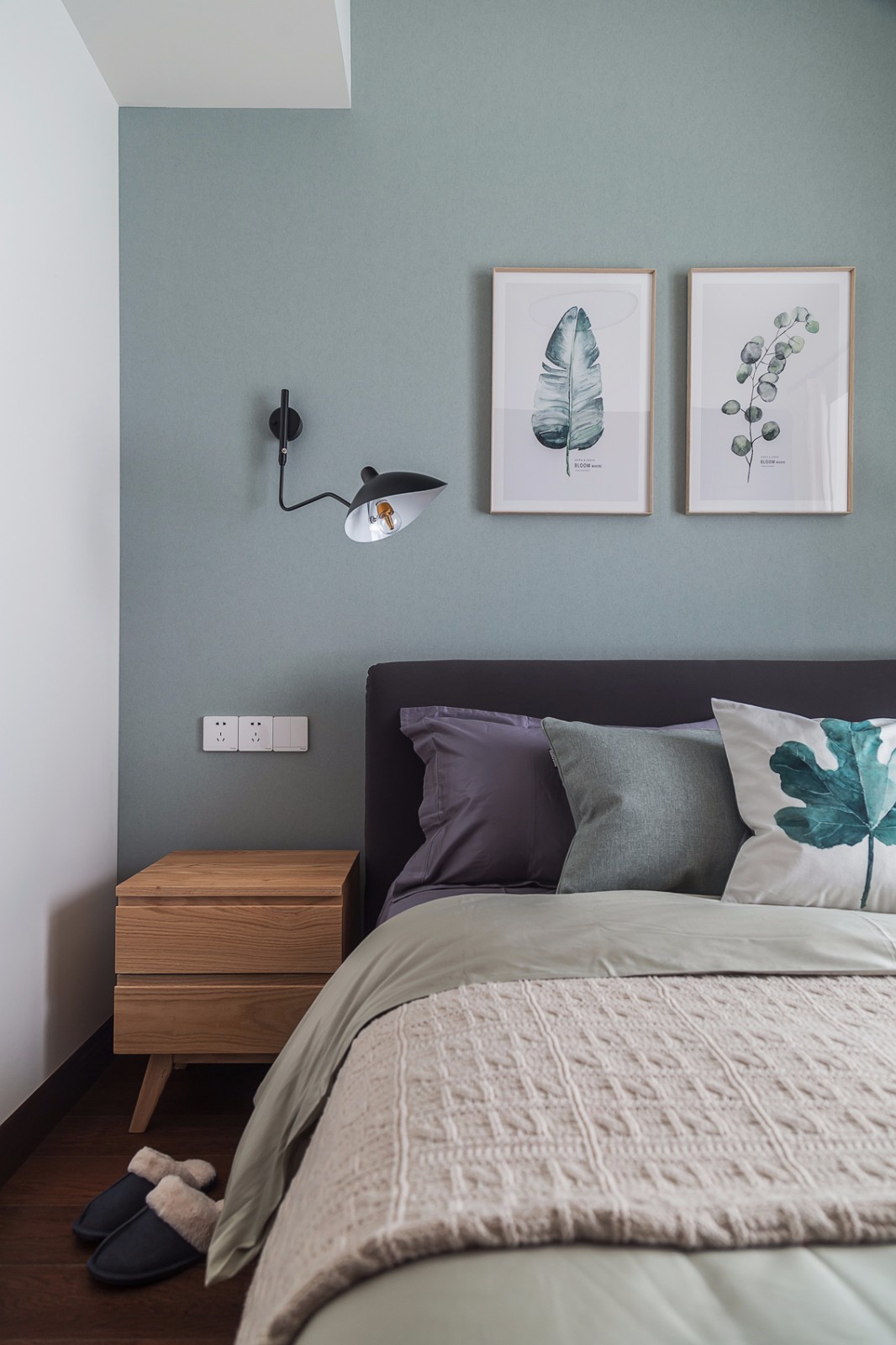 青城山下的现代简约之家-33