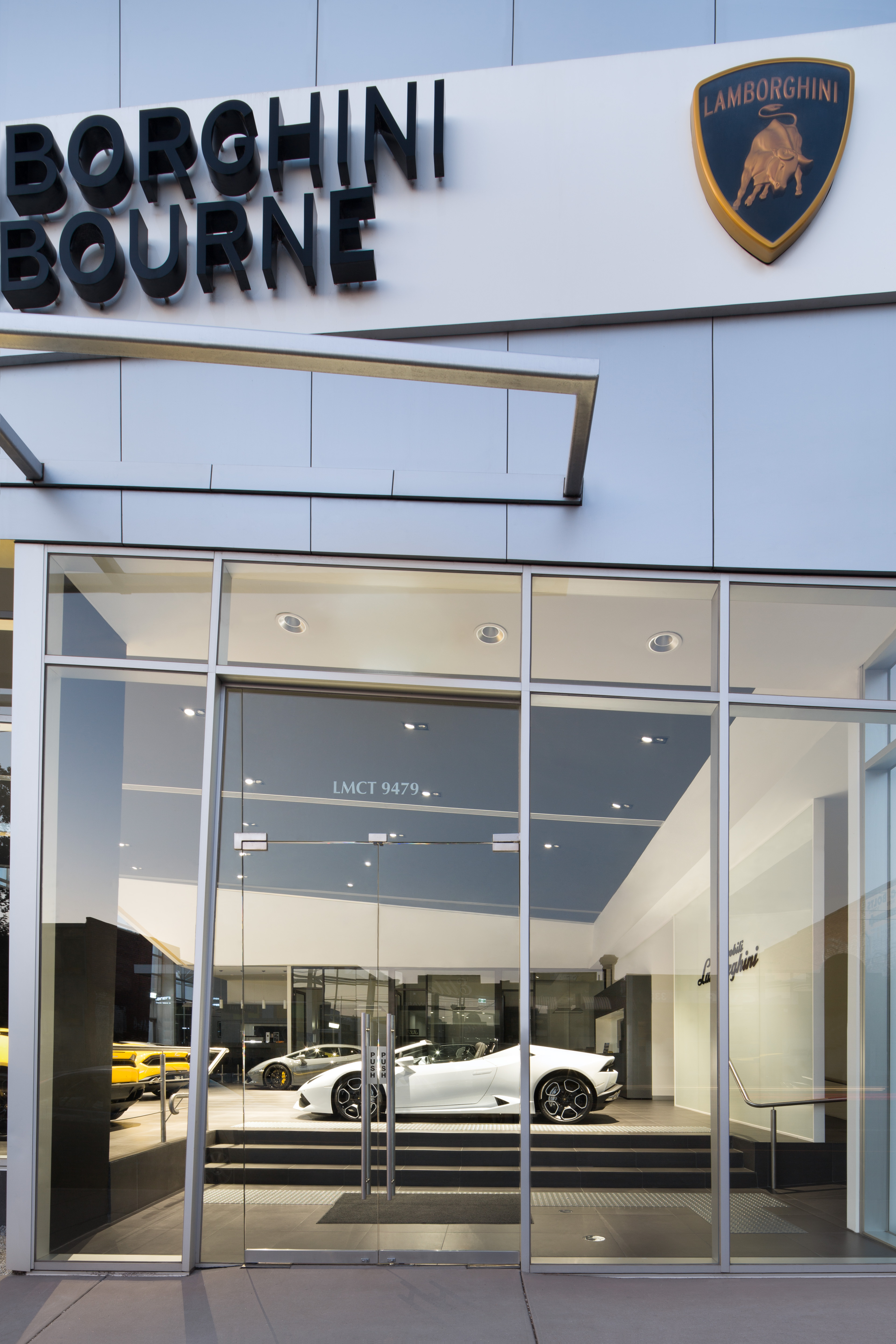 Richmond 奢华汽车展厅-11