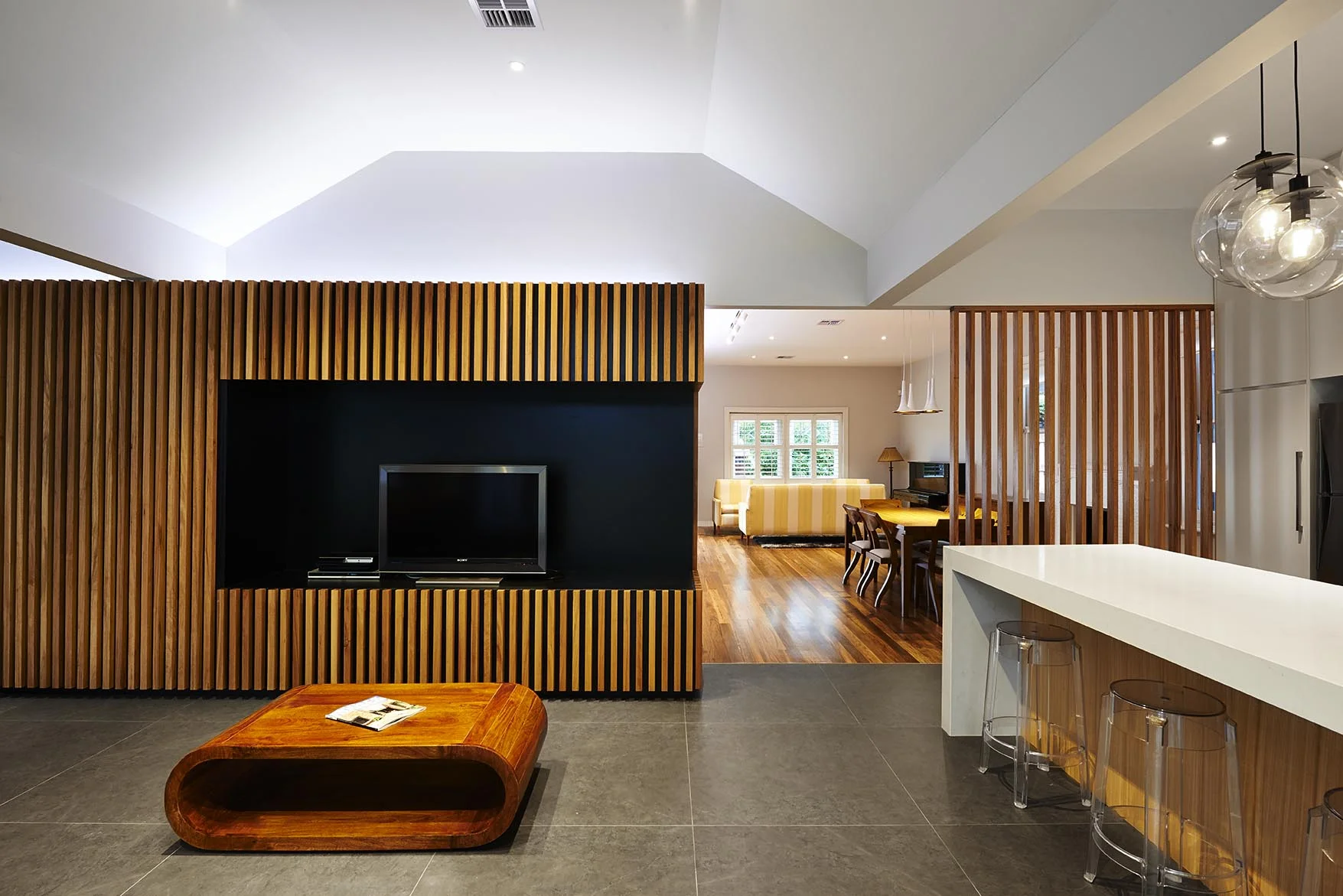 格伦艾里斯（Glen Iris）扩建与翻新工程

注：E·tension推测为Extension的拼写错误，在建筑领域Extension常指建筑的扩建部分，Renovation指翻新、整修Glen Iris一般是特定的地名，音译为格伦艾里斯 丨澳大利亚墨尔本丨JLTL Architects-25