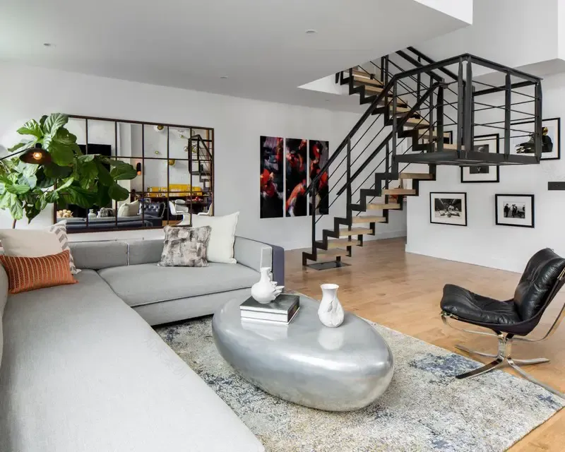 纽约 Soho 区翻新复式公寓 | 明亮空间迎接新生活-1