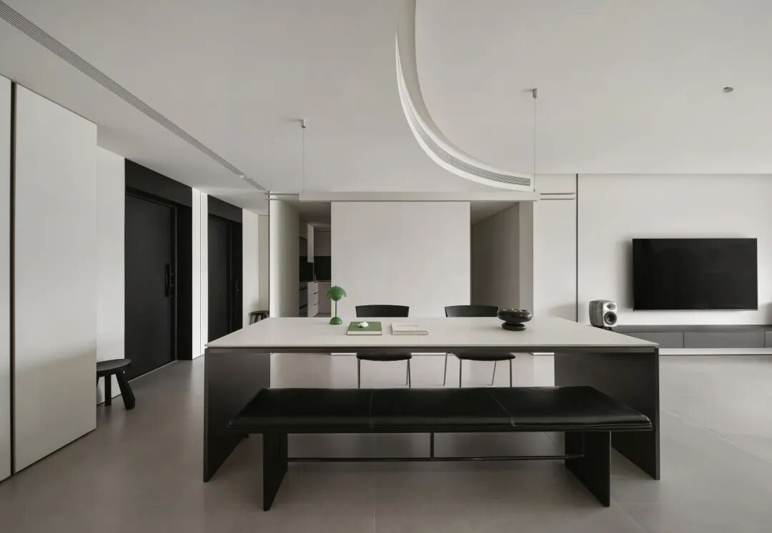 新作 · 躺在浴缸里,俯瞰整个南京路丨中国南京丨FF设计-10