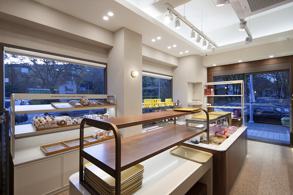 白色与木质的优雅结合 | 57 平米现代简约贝壳装饰设计-6