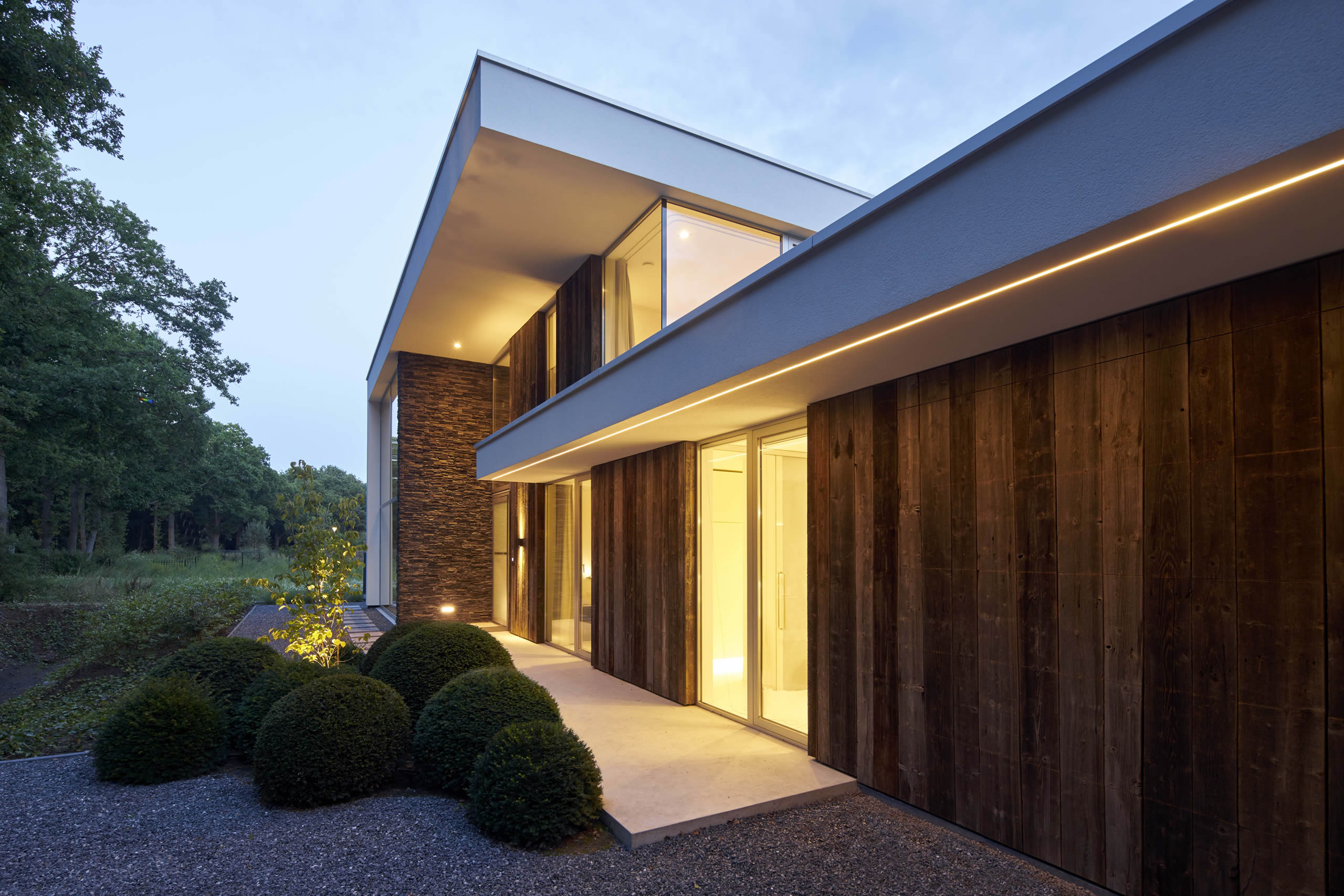 荷兰森林边缘的 N-House 别墅,极简设计与自然环境的完美融合-22