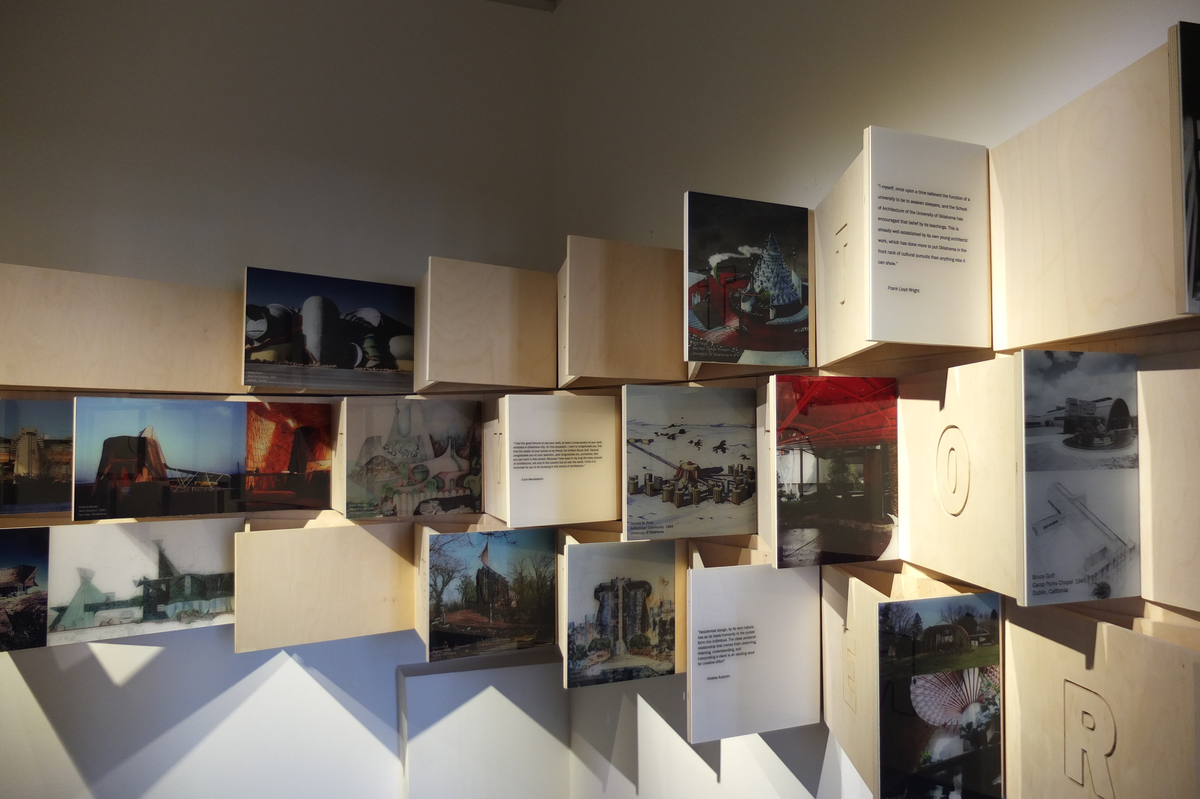 美国威尼斯学校展览设计-12